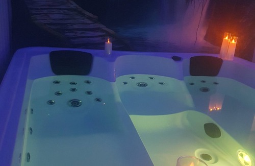Saint-Michel-l'Observatoire Maison | gite de charme avec jacuzzi