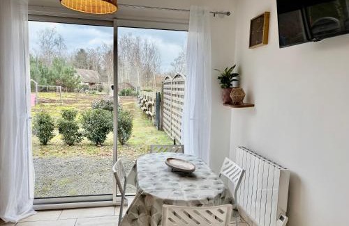 Cerans-Foulletourte Appartement | Gîte à la campagne 4
