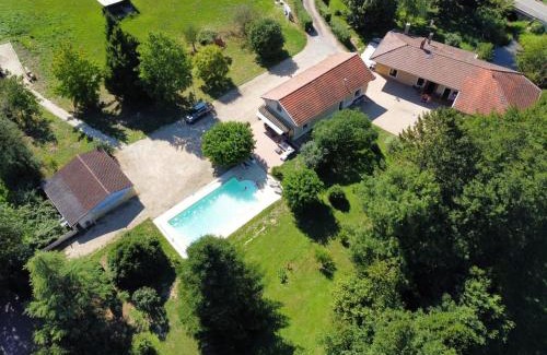 Biziat Appartement | Gîte à la campagne avec piscine