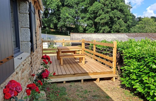 Prat Maison | Gîte à la campagne en bord d'étang avec piscine