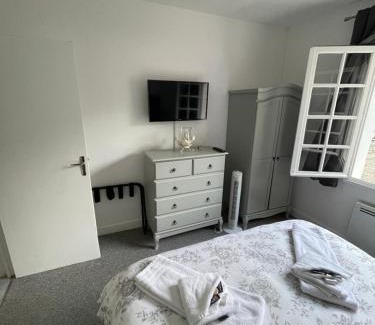 Excideuil Appartement | Gîte 2 chambres Vue du Château d'Excideuil