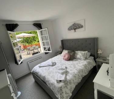 Excideuil Appartement | Gîte 2 chambres Vue du Château d'Excideuil