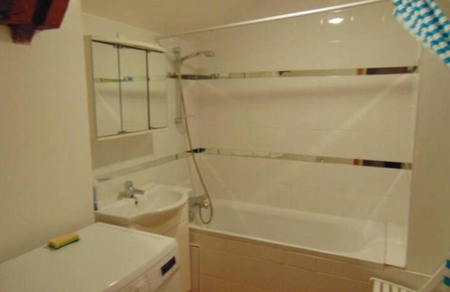 Douchy-les-Ayette Maison | Gîte 4 Jeanne déco Ecole autrefois