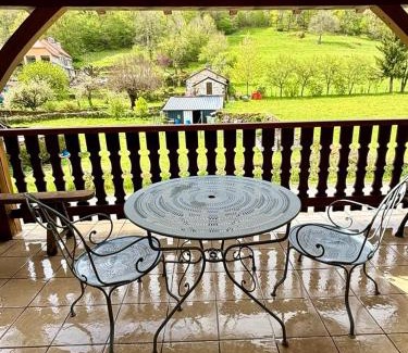 Lascelle Maison | Gîte 4 personnes vue sur le lac des graves - Vallée de la Jordanne,Aurillac,Cantal,Auvergne
