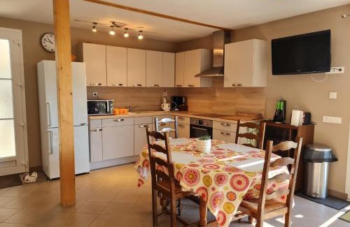 Cravant Maison | Gîte 5 pers au calme avec grande terrasse, près de Meung-sur-Loire et circuit des Châteaux de la Loire - FR-1-590-20