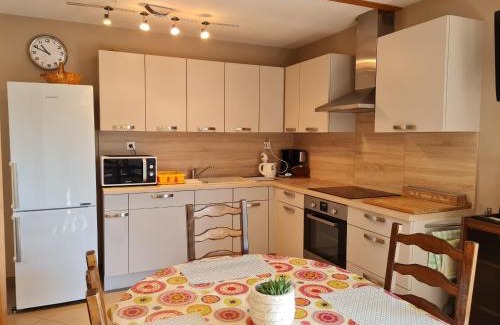 Cravant Maison | Gîte 5 pers au calme avec grande terrasse, près de Meung-sur-Loire et circuit des Châteaux de la Loire - FR-1-590-20