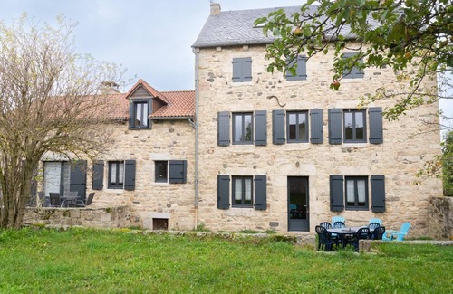 Chaulhac Maison | Gîte 6/7 personnes 1 chambre/1 mezzanine