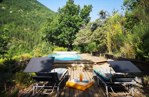 Reilhanette Maison | Gîte 6/8 personnes avec piscine privée en drôme provençale