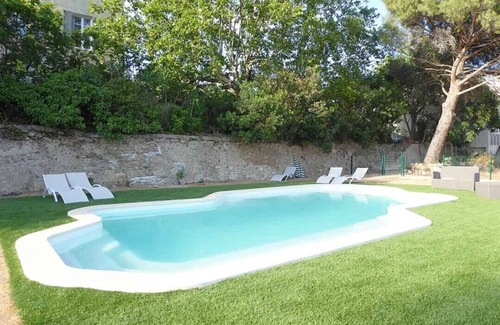 Salleles-d'Aude Appartement | ARTEMISIA Gîte Domaine de l'Herbe Sainte Vignoble accès PMR proche Canal du Midi