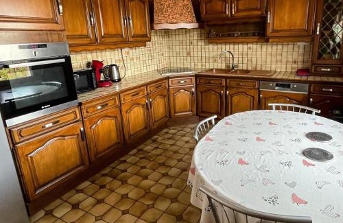 Artenay Maison | Gîte au cœur d'Artenay – 3 chambres, tout confort, à 25 min d'Orléans, proche commerces et musées - FR-1-590-123
