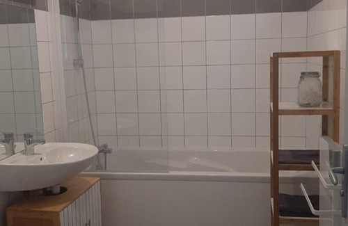 Vouecourt Appartement | Gîte au Coeur D'un Joli Village Arboré et Situé en Bordure de Marne