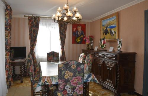 Pierre-Chatel Maison | Gîte Au printemps Japonais, petit train de la Mure, parc des Ecrins