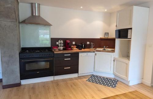 Villemurlin Maison | Gîte Authentique à Villemurlin avec Jardin et Parking - FR-1-590-527
