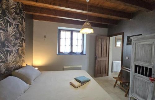 Sainte-Sabine-Born Maison | Gîte Authentique Calme avec Piscine et Jardin Privé - FR-1-616-474