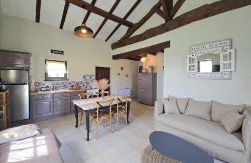 Sainte-Sabine-Born Maison | Gîte Authentique Calme avec Piscine et Jardin Privé - FR-1-616-474
