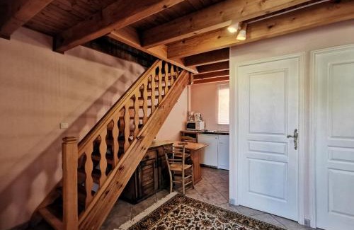 Lorlanges Maison | Gîte Authentique pour 2-3 Pers. avec Cour, Terrain et Pêche, à Proximité de Brioude et Blesle - FR-1-582-353