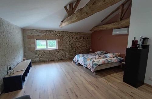 Saint-Aulais-la-Chapelle Appartement | Gîte avec piscine au cœur de la campagne