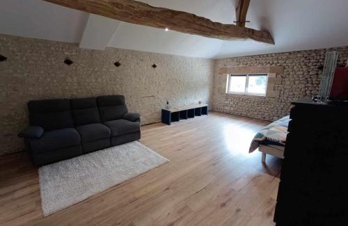 Saint-Aulais-la-Chapelle Appartement | Gîte avec piscine au cœur de la campagne