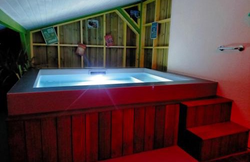 Brach Maison | Gîte avec piscine et espace bien-être partagés entre Bordeaux et Lacanau océan