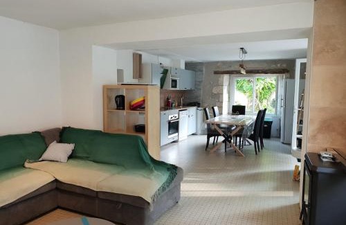 Hautefage-la-Tour Maison | Gîte avec vue
