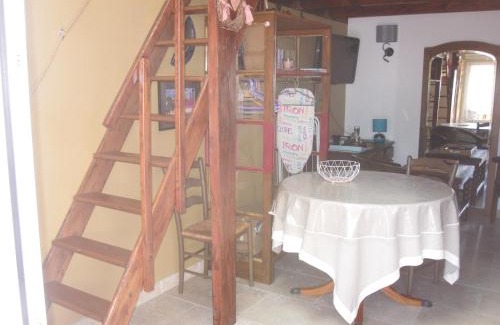 Gouezec Appartement | Gîte Bülbül