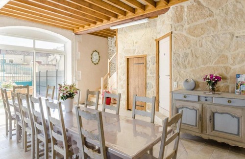 Balnot-sur-Laignes Maison | Gîte Balnot-sur-Laignes, 7 pièces, 15 personnes - FR-1-543-188