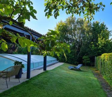 La Roche-sur-Yon Appartement | Gîte "Bornéo", avec parking securisé
