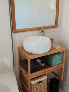 La Roche-sur-Yon Appartement | Gîte "Bornéo", avec parking securisé