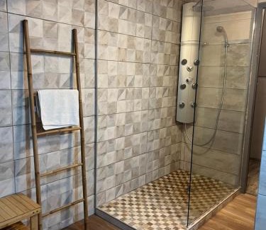 Saint-Martin-de-Valgalgues Maison | Gîte cévenol avec SPA et Piscine privatifs