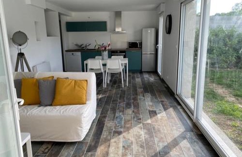Fleurey-sur-Ouche Appartement | Gîte calme au bord de l'Ouche.