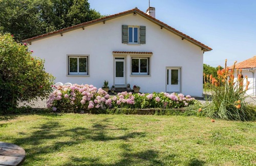 Eyres-Moncube Maison | Gîte Capérot - EYRES MONCUBE