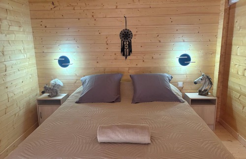 Boutenac Chalet De Ski | Gîte Chêne-Pin - Nature & Serenity Chalet at the Oasis des Corbières