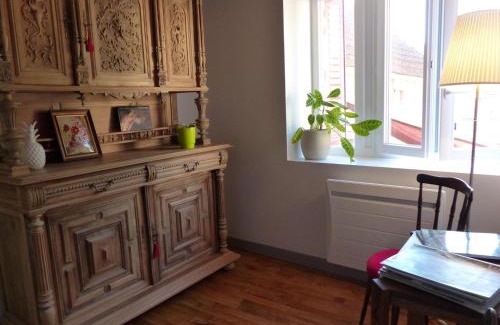 Vicq Maison | Gîte chaleureux à la ferme près de Vulcania avec jardin et activités enfants - FR-1-489-166