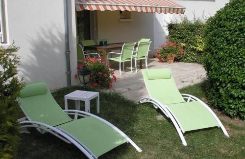 Cesarville-Dossainville Maison | Gîte chaleureux en pleine campagne avec cour privée, vélos, ping-pong et à 1h de Paris - FR-1-590-22