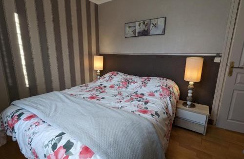 Cesarville-Dossainville Maison | Gîte chaleureux en pleine campagne avec cour privée, vélos, ping-pong et à 1h de Paris - FR-1-590-22