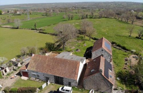 Louroux-de-Beaune Maison | Gîte chaleureux avec jardin, cheminée, vélos et équipements éco-responsables à Louroux-de-Beaune - FR-1-489-349