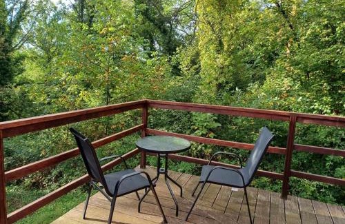 Jenzat Maison | Gîte champêtre confortable avec terrasse et jardin - FR-1-489-564