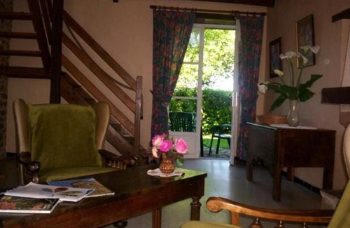 Joue-l'Abbe Maison | Gîte charmant avec cheminée, jardin privé et 3 chambres dans un ancien corps de ferme - FR-1-410-128