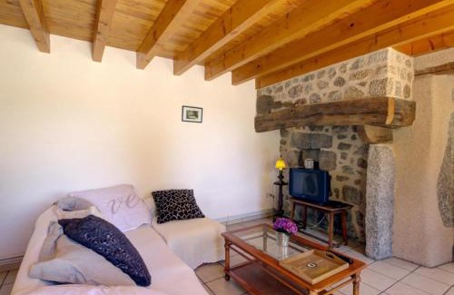 Les Salles Maison | Gîte Charmant avec Jardin Privatif, Cheminée, et Activités Nature Proches, Animaux Acceptés - FR-1-496-66