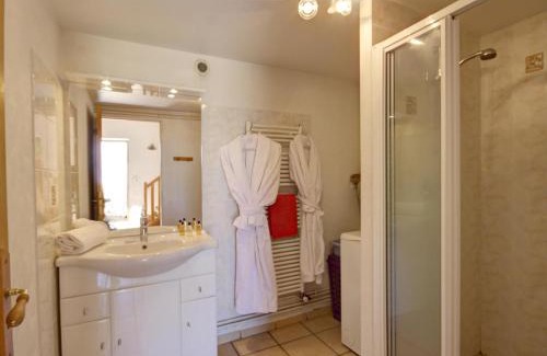 Les Salles Maison | Gîte Charmant avec Jardin Privatif, Cheminée, et Activités Nature Proches, Animaux Acceptés - FR-1-496-66
