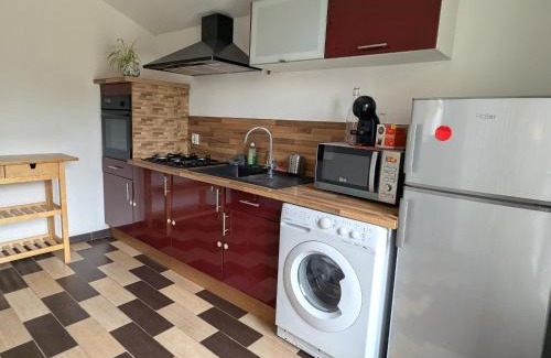 Chenevieres Maison | Gîte Chenevières - Village paisible avec parking privé - FR-1-584-384