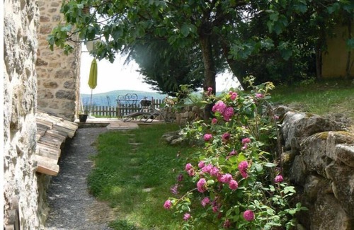 Rosieres Appartement | Gîte climatisé deux personnes Sud Ardèche piscine chauffée