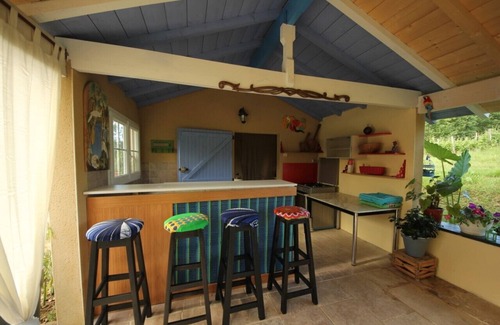 Eauze Appartement | Gîte Cocotier 2 pers - Piscine, confort & Nature - Au Petit Bernerot