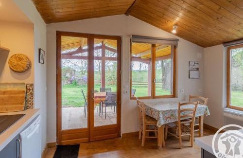 Montilliers Maison | Gîte confortable 2 chambres avec jardin, animaux admis, Wifi, parking - FR-1-622-80