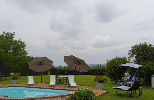 Louchy-Montfand Maison | Gîte Contemporain pour 4 avec Piscine Chauffée et Bureau à Proximité des Sites Historiques - FR-1-489-444