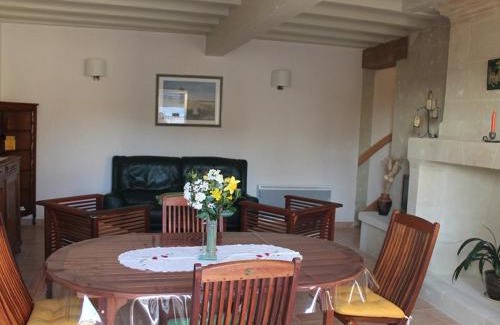 Savigny-en-Veron Maison | Gîte cosy en tuffeau, rénové, au cœur de la Touraine, proche châteaux, cour privative, vélos, non-fumeur - FR-1-381-209