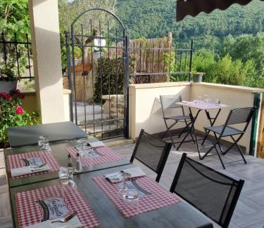 Saint-Florent-sur-Auzonnet Appartement | Gîte de la tourterelle