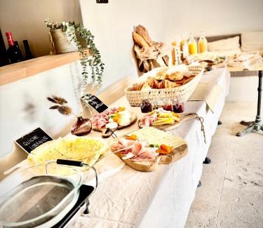 Baron Maison | Gîte dans un domaine - La cave du vigneron - Uzès - 10 personnes