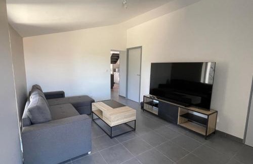 Ancenis Maison | Gîte de 2 chambres - Ancenis A11 - Logis du Château Rouge