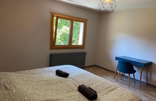 Le Petit-Bornand-les-Glieres Appartement | Gîte de charme dans la vallée du Borne au cœur des Alpes